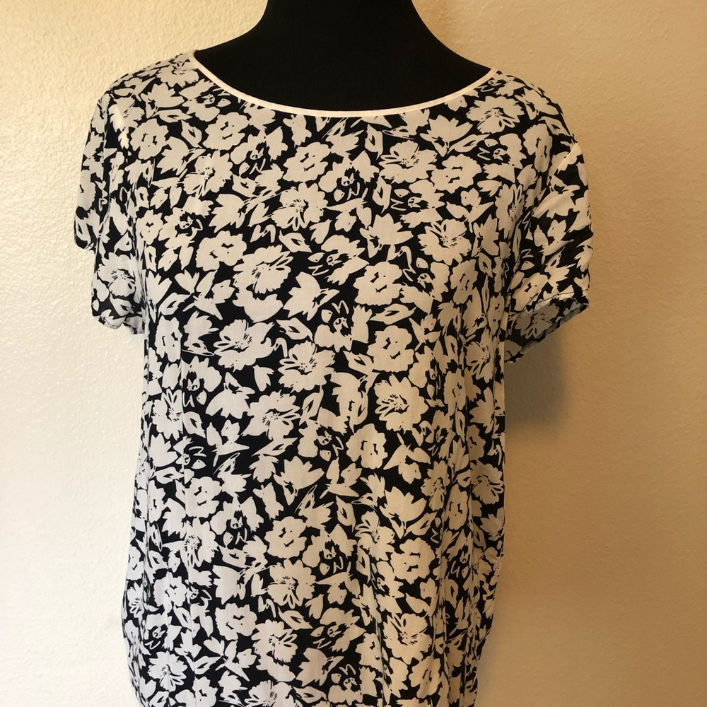 Women’s blouse